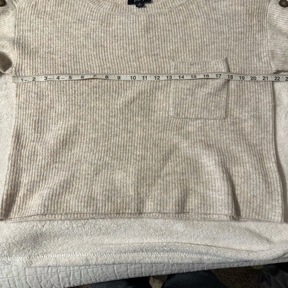 BCX cream medium sweater with brown button trim - Picture 11 of 11